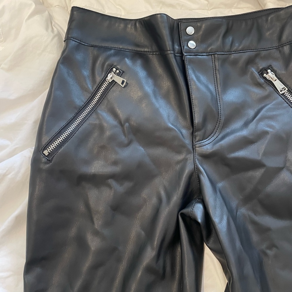 Zara The Biker Black Faux Leather Vegan Moto Zipper Ankle Crop Pants womens 4